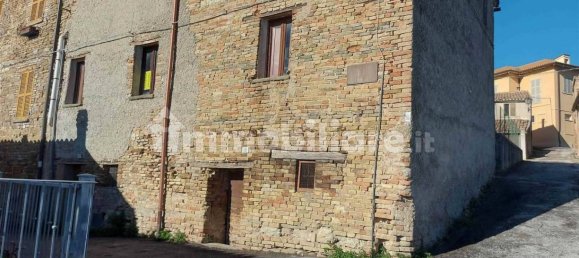 4 غرف نوم منزل في San Lorenzo in Campo, Italy رقم 344589 7