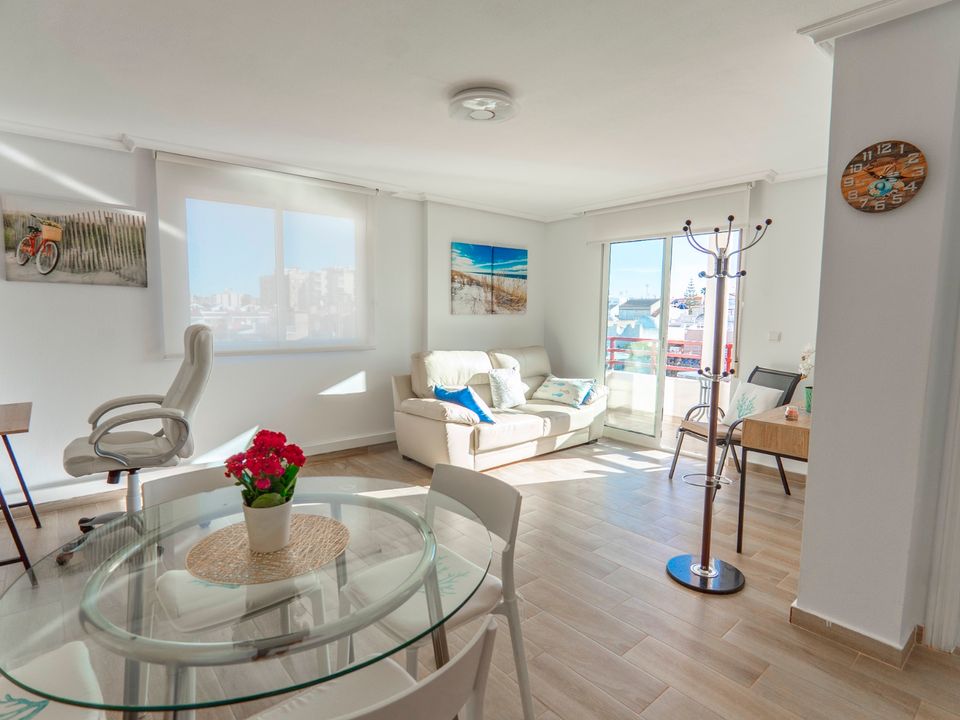 2 bedrooms Apartment in Torrevieja, Spain No. 181769