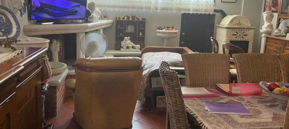 8-salle Maison à Carrara, Italy No. 48116 13