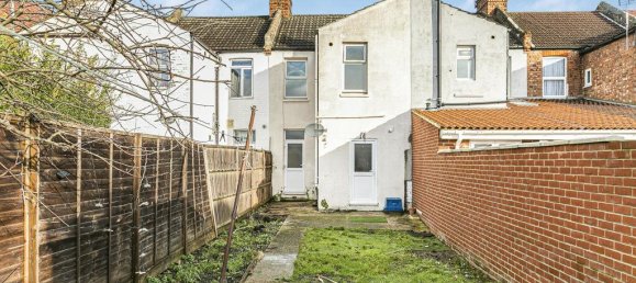 Дом с 2 спальнями в Хаунслоу, Великобритания № 8511 5