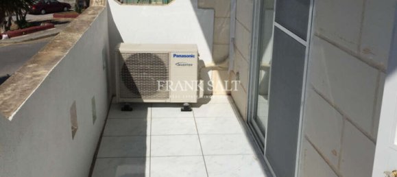 3 bedrooms House in San Gwann, Malta No. 9127 16