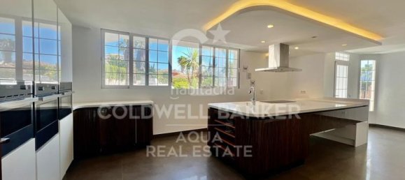 6 Schlafzimmer Haus in Alicante, Spain, Nr. 78411 9