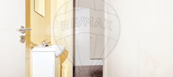 97m² Commercial property in Guimaraes, Portugal No. 31694 5