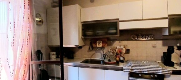 2 Schlafzimmer Wohnung in Reggio Emilia, Italy, Nr. 378777 4