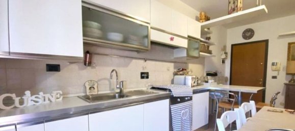 2 Schlafzimmer Wohnung in Reggio Emilia, Italy, Nr. 378777 5