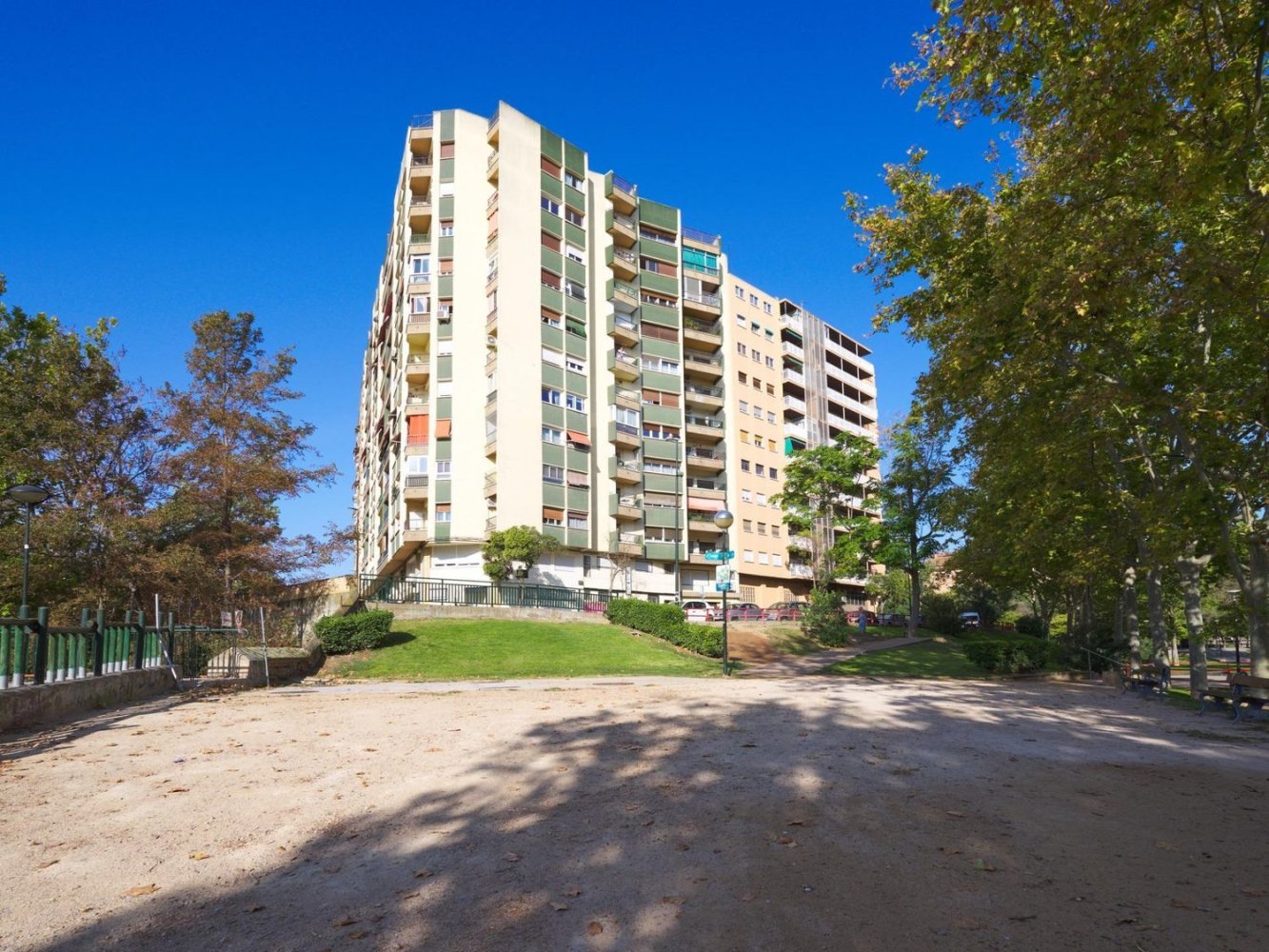 3 bedrooms Apartment in Zaragoza, Spain No. 272212