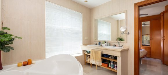 5 bedrooms House in Cullar Vega, Spain No. 26319 46