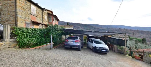 5 rooms House in Castiglion Fiorentino, Italy No. 18724 26