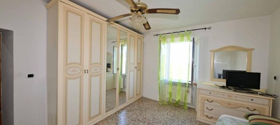 5 rooms House in Castiglion Fiorentino, Italy No. 18724 9