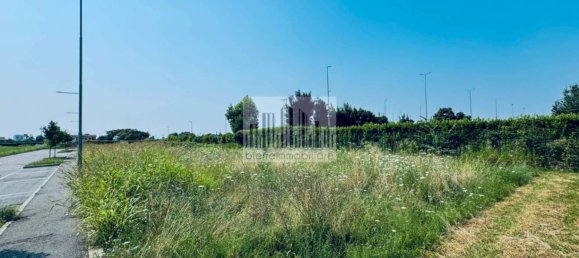 680m² Land in Curno, Italy No. 115480 7