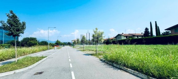 680m² Land in Curno, Italy No. 115480 9