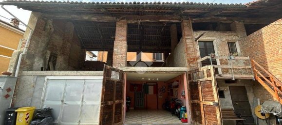 Studio in Gassino Torinese, Italy No. 282875 2