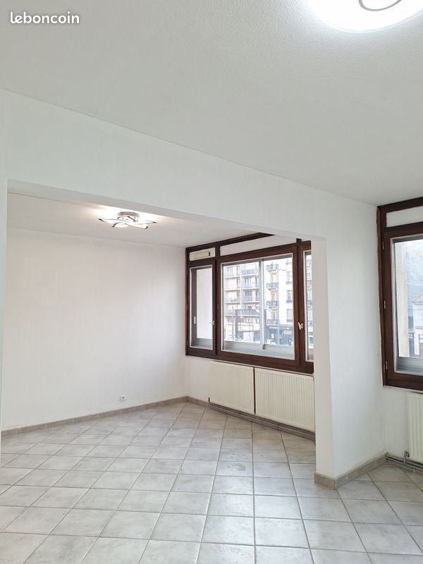 3 chambres Appartement à Saint-Étienne, France No. 316517