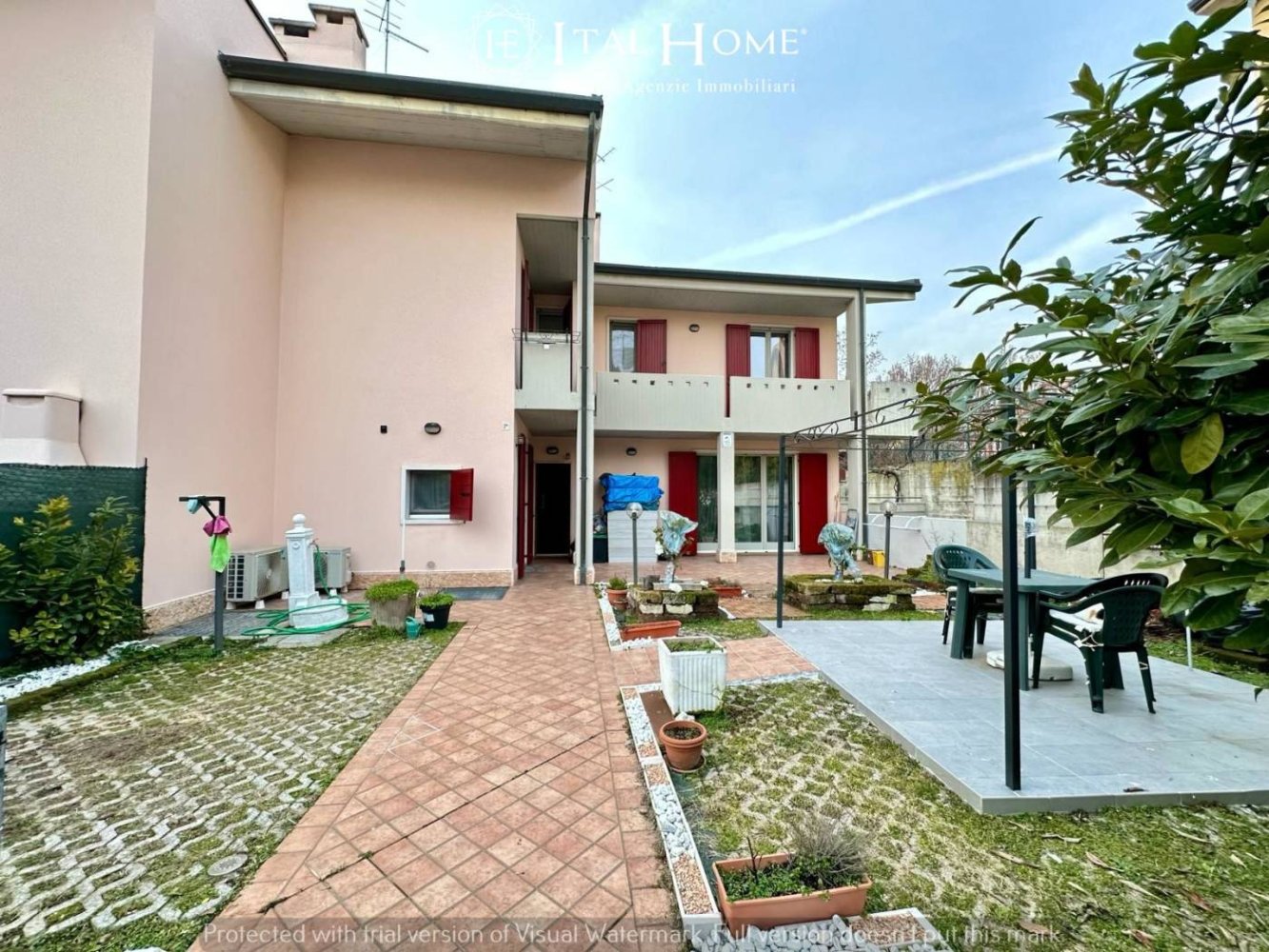 3 chambres Villa à Verona, Italy No. 263101