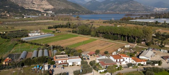 2غرفة عقار تجاري في Fondi, Italy رقم 114146 18