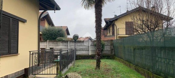 3 Schlafzimmer Villa in Lonate Pozzolo, Italy, Nr. 70864 6