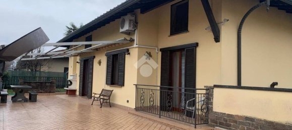 3 Schlafzimmer Villa in Lonate Pozzolo, Italy, Nr. 70864 5