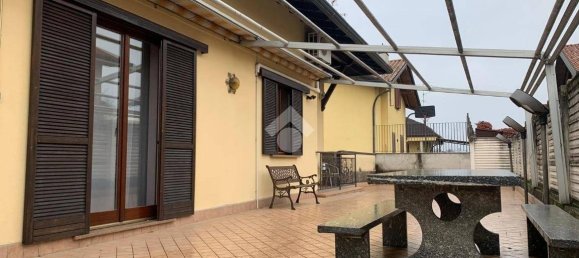 3 Schlafzimmer Villa in Lonate Pozzolo, Italy, Nr. 70864 9