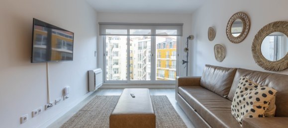 Квартира с 3 спальнями в Лиссабон, Португалия № 12706 3