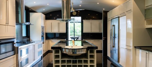 5 bedrooms Villa in Kamala, Thailand No. 6102 2