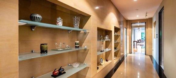 5 bedrooms Villa in Kamala, Thailand No. 6102 10