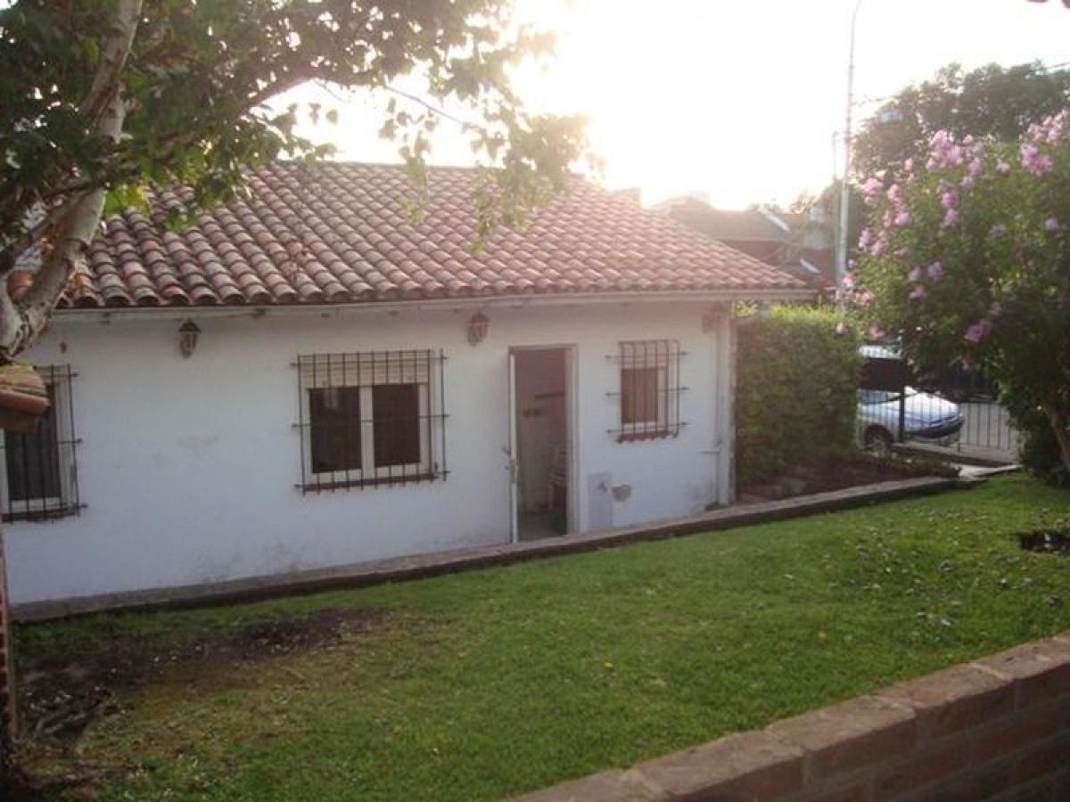 Casa de 2 dormitorios en Mar del Plata, Argentina No. 98054