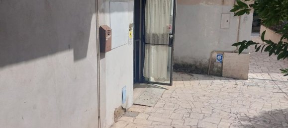 Gewerbliche Immobilie in Guidonia Montecelio, Italy 90m², Nr. 260501 10