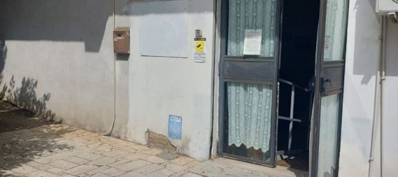 Gewerbliche Immobilie in Guidonia Montecelio, Italy 90m², Nr. 260501 12