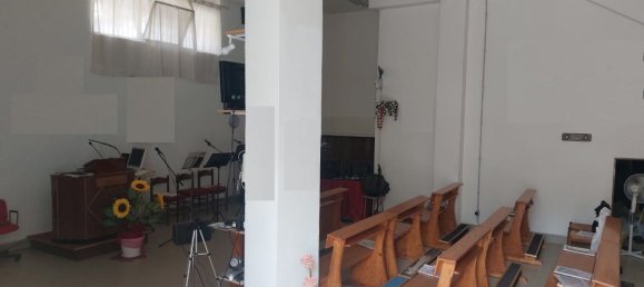 Gewerbliche Immobilie in Guidonia Montecelio, Italy 90m², Nr. 260501 13