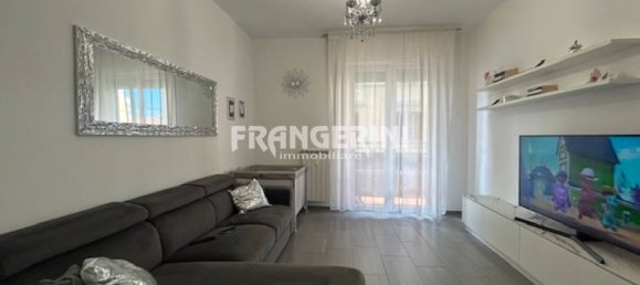 2 bedrooms Apartment in Livorno, Italy No. 273471 3