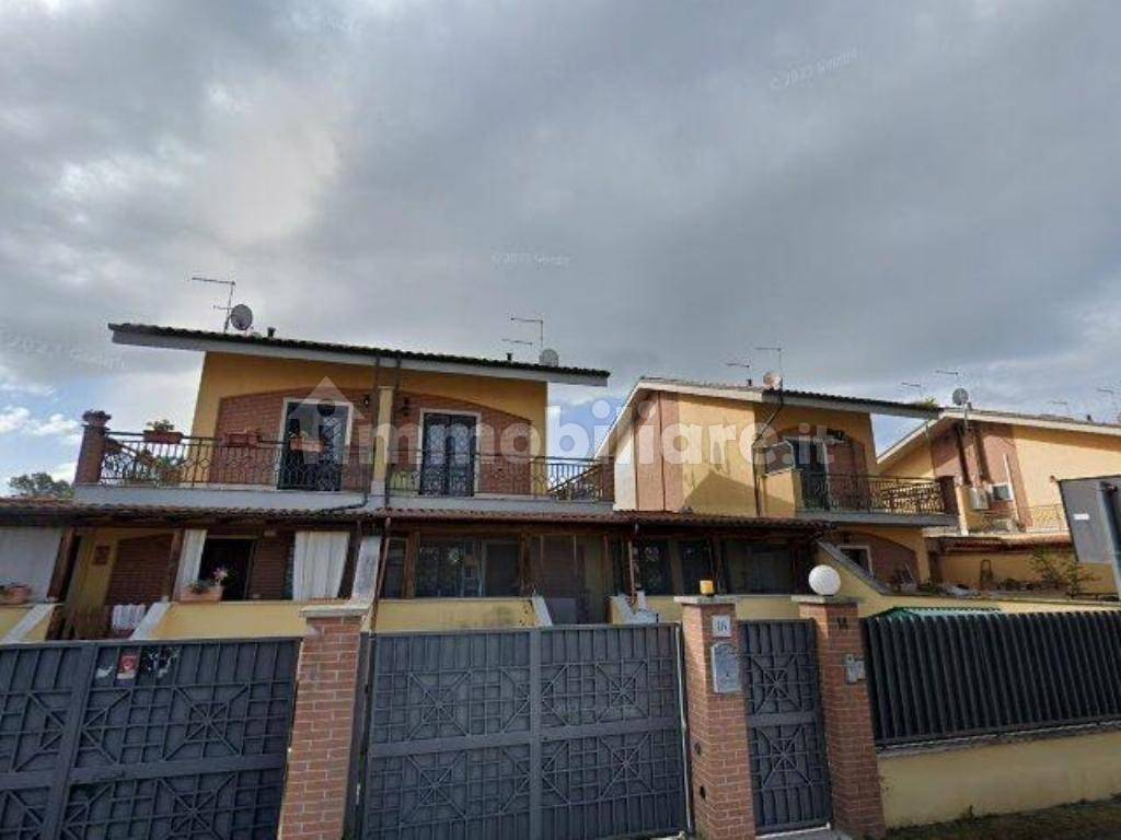 Villa de 3 dormitorios en Rome, Italy No. 182872