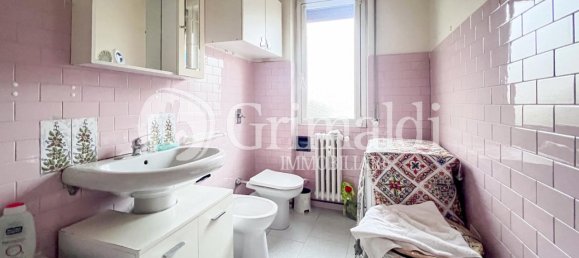 2 rooms Apartment in Cinisello Balsamo, Italy No. 13178 13