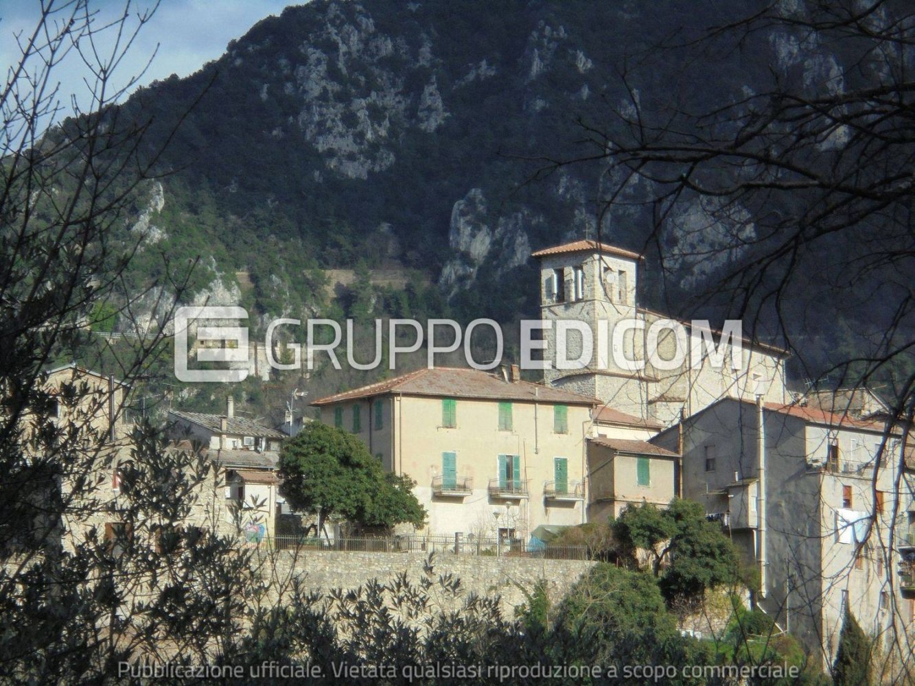 3 rooms Apartment in Terni, Italy No. 289921