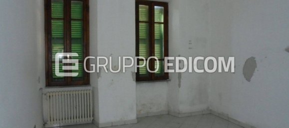 3 rooms Apartment in Terni, Italy No. 289921 2