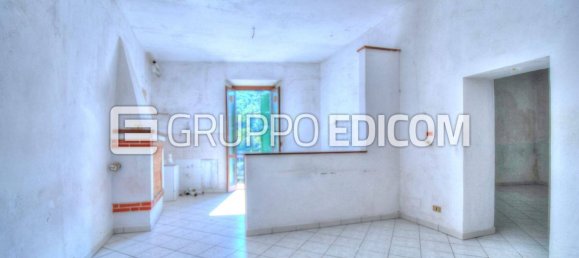 3 rooms Apartment in Terni, Italy No. 289921 3