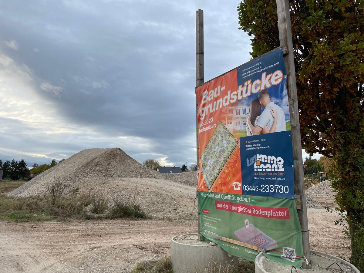 Terrain à Burgenlandkreis, Germany No. 24920