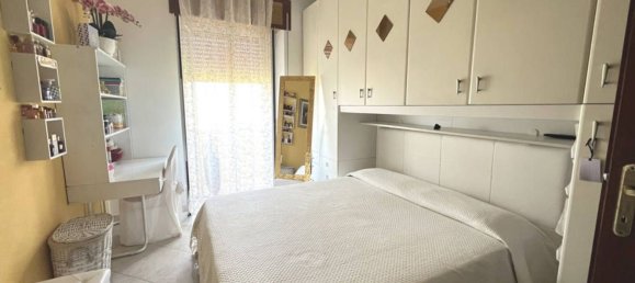5 rooms Apartment in Fondi, Italy No. 259744 10