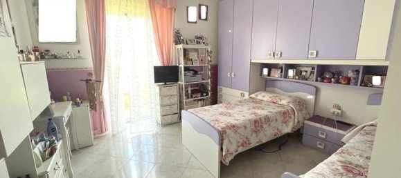 5 rooms Apartment in Fondi, Italy No. 259744 8