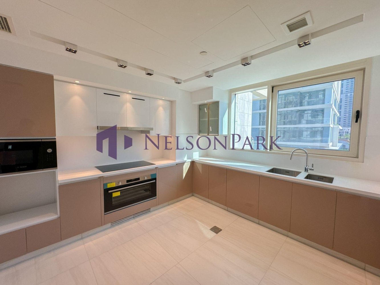 3 Schlafzimmer Wohnung in Doha, Qatar, Nr. 1610