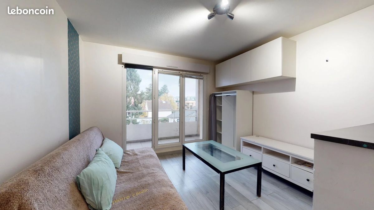 Studio in Pontault-Combault, France No. 328582