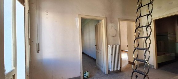 3 Schlafzimmer Haus in San Severino Marche, Italy, Nr. 329255 13