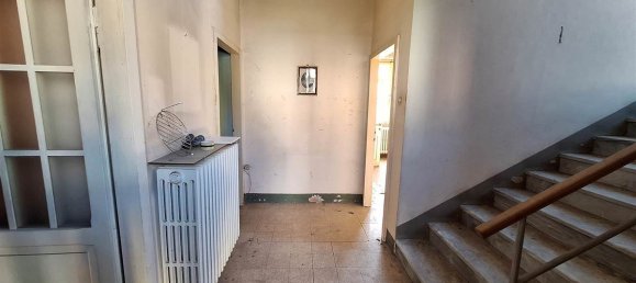 3 Schlafzimmer Haus in San Severino Marche, Italy, Nr. 329255 5