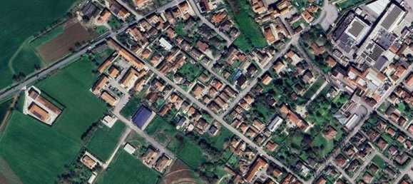 6 bedrooms Apartment in Castellucchio, Italy No. 381818 4