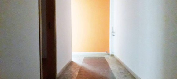 3-salle Appartement à Naples, Italy No. 35624 8