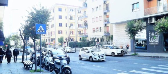 3-salle Appartement à Naples, Italy No. 35624 26