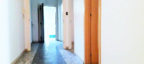 3-salle Appartement à Naples, Italy No. 35624 12