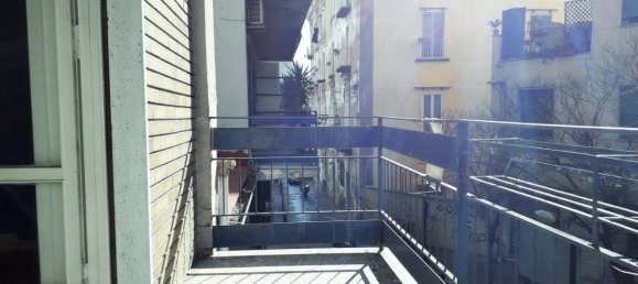 3-salle Appartement à Naples, Italy No. 35624 19