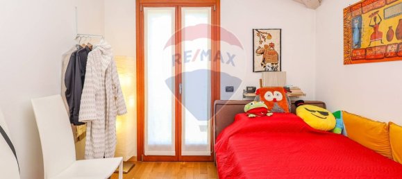 3 bedrooms Villa in Albignasego, Italy No. 371641 16