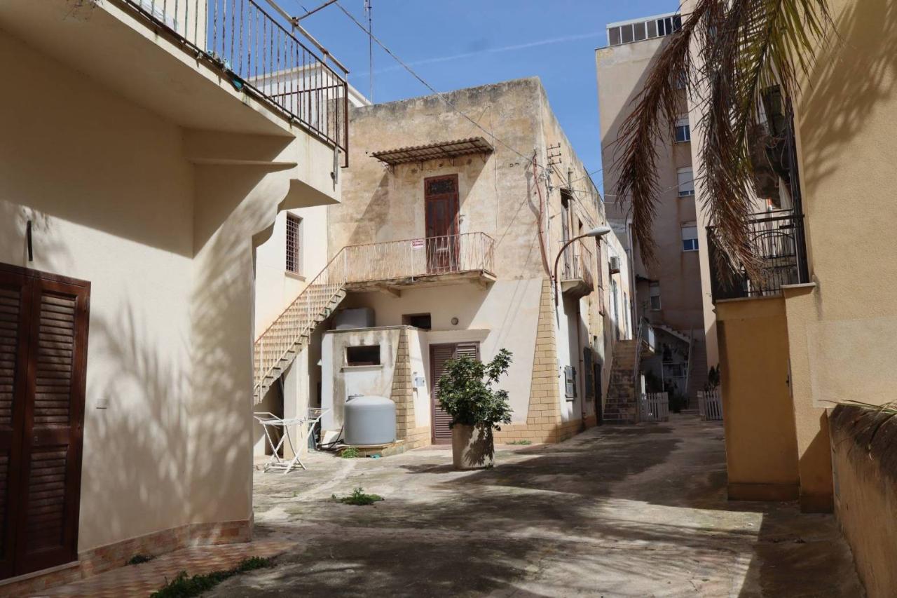 Apartamento de 3 habitaciónes en Marsala, Italy No. 37240
