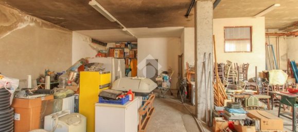 130m² Commercial property in Castrezzato, Italy No. 182148 10